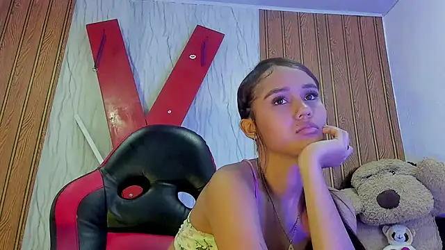 MarianaManzur's Live XXX Chat