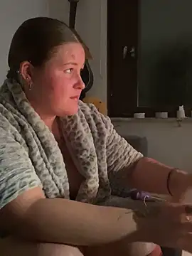 justsomeoneuknow Chat XXX live