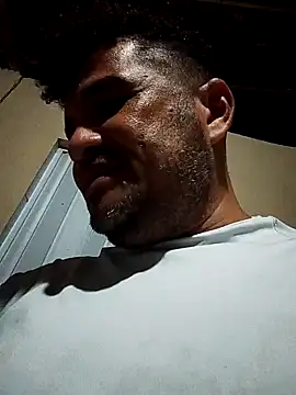 Show de tarra122 na webcam