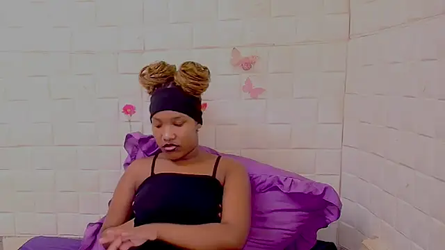 EroticSexyPrada লাইভ XXX চ্যাট