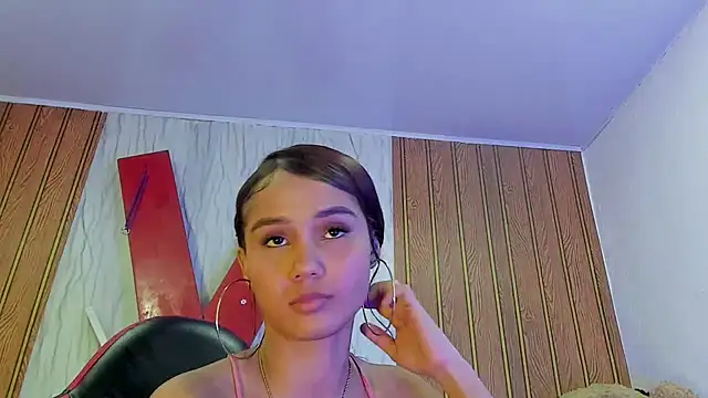 Онлайн чат XXX MarianaManzur