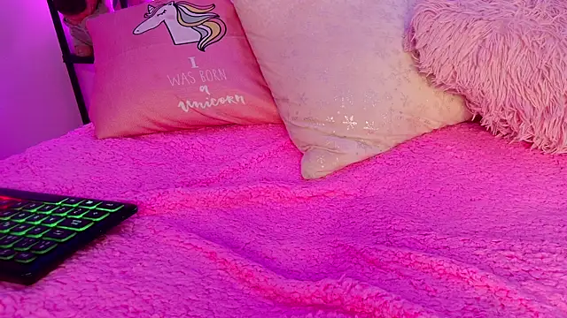 TiffanyBela – Naživo XXX chat