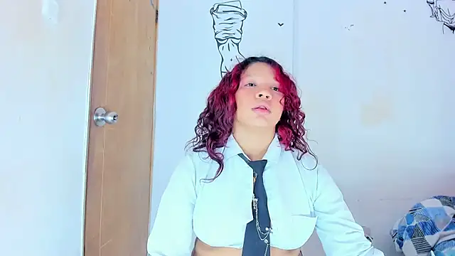 Chat XXX en directo de Emily_Coper18