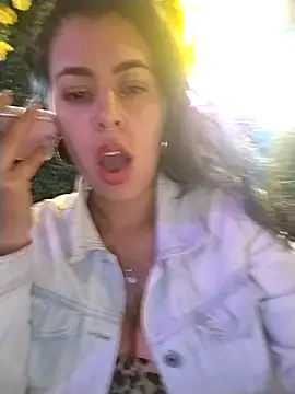 Luianna 现场XXX聊天