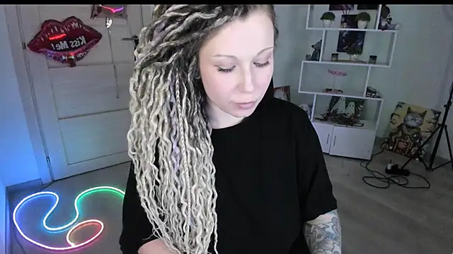 HoneySallyMoore's Live XXX Chat