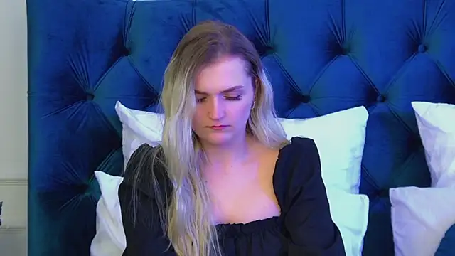 AnnyRaiin Live XXX chat