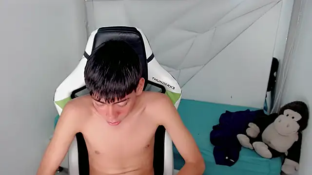 Liarr_ লাইভ XXX চ্যাট