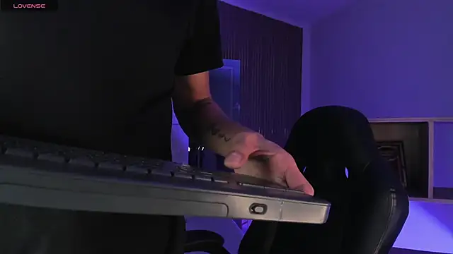 Chatroom XXX en direct de LiamDeep