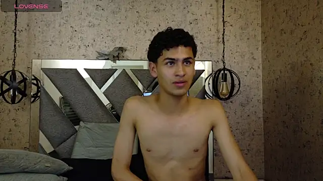 Show modela Dark_Sultan na web-kameri