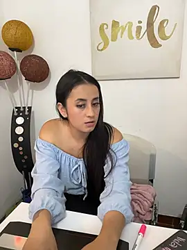 Antonella_Julieta – Naživo XXX chat