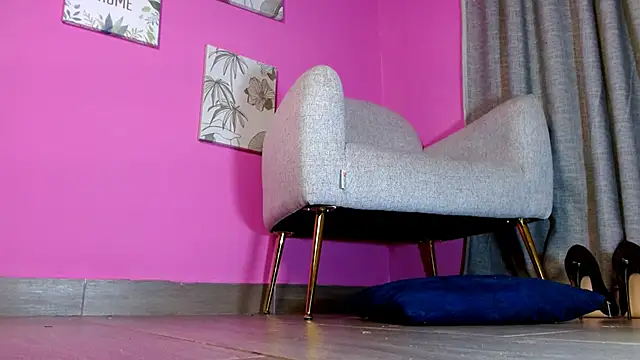 emily_ox0 Chat XXX in diretta