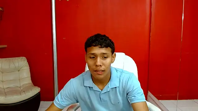 XXX chat uživo modela Alan_Savage