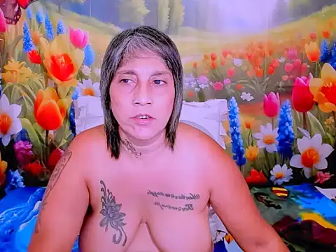 indianroxy Adlı Modelin Canlı XXX Sohbeti