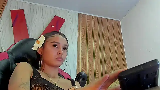 MarianaManzur élő XXX-chatje