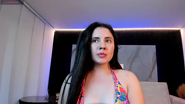 XXX chat uživo modela Alicee_Broownn