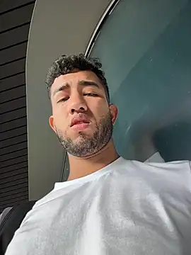 Chat XXX ao vivo de liam_bronw