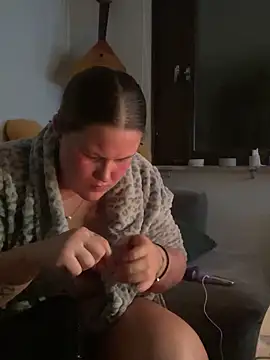 justsomeoneuknow – Live XXX-chat