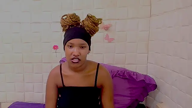 EroticSexyPrada's Live XXX Chat