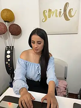 Živý XXX chat Antonella_Julieta