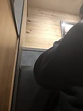 whitebriefboyのライブXXXチャット