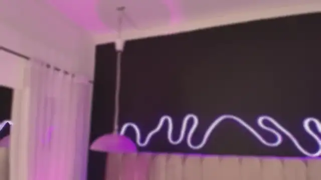 XXX chat uživo modela Zhally_Dee