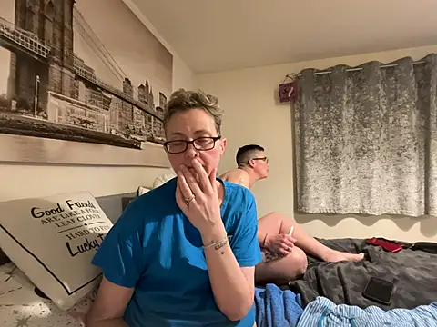 Curvy-Jinxのウェブカメラショー