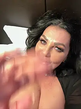 Nola_Luxx-offiziell Webcam-Show