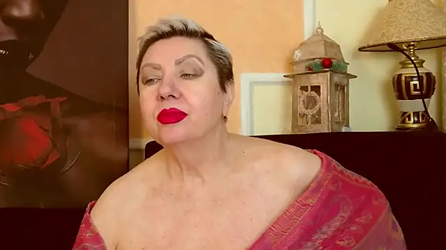 LadyPosh: вебкам-шоу