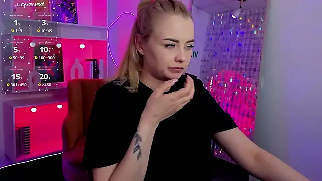 StephanieSweety live XXX chat