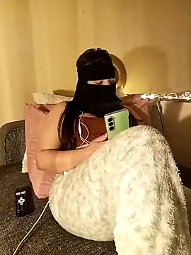 LONA-_- Adlı Modelin Canlı XXX Sohbeti