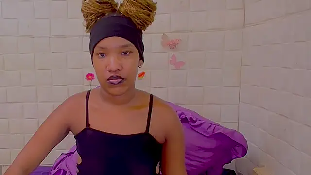 EroticSexyPradaのライブXXXチャット