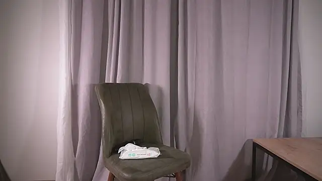 XXX chat uživo modela annamalia_