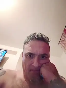 wifesfuckerpu 现场XXX聊天