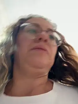 miss_hanna07: διαδικτυακό σόου στην κάμερα