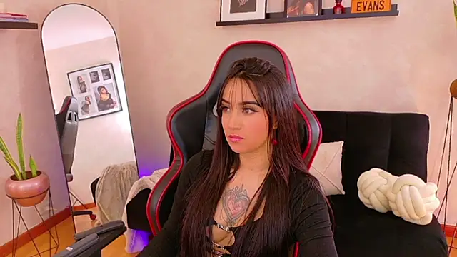 EmmyEvans1 – Live XXX-chat