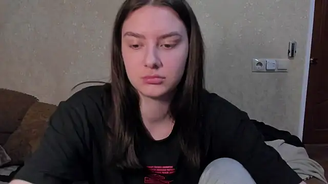 Pokazy przed kamerką – love_lina_muuur