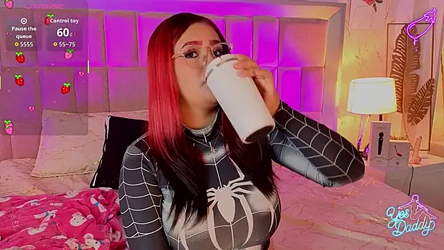 Chat +18 de AlanaOdison ao vivo