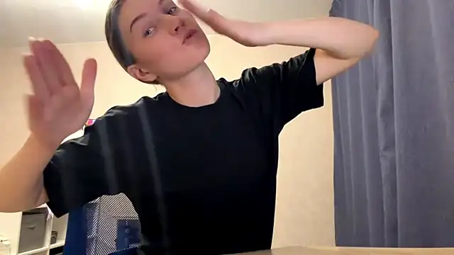 Živý XXX chat CloudyTube