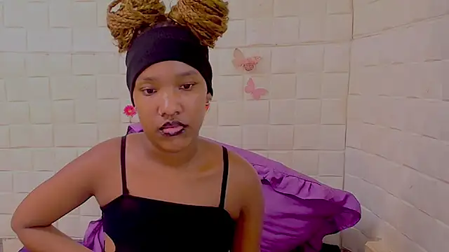 EroticSexyPrada Chat XXX live