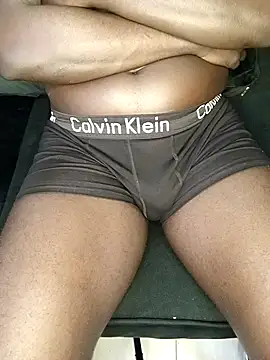 Show modela Boyfromkenya na web-kameri