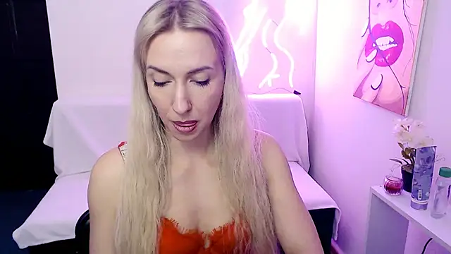 Chat XXX en directo de Cute_Smile_Shy