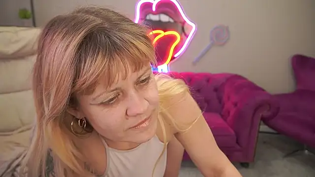 BellaLaPetit: απευθείας συνομιλία ΧΧΧ