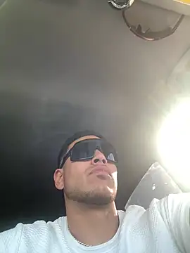 StrokingDaddy4: διαδικτυακό σόου στην κάμερα