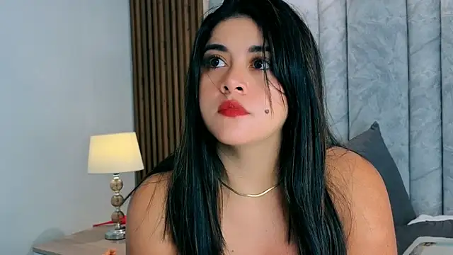 goddessfeetxx Adlı Modelin Canlı XXX Sohbeti