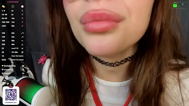 LauraHansil Adlı Modelin Canlı XXX Sohbeti