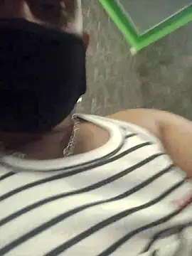 MrCurioX Show Webcam