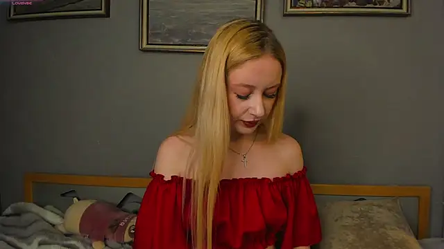 CinderPlay Adlı Modelin Canlı XXX Sohbeti