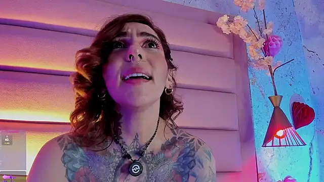 Evangelyne_1 Adlı Modelin Canlı XXX Sohbeti