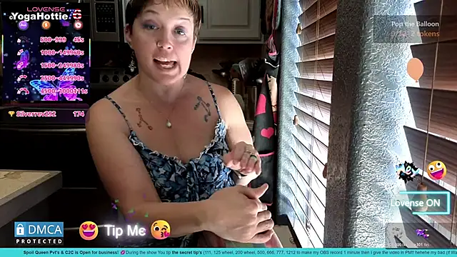 XXX chat uživo modela YogaHottie76