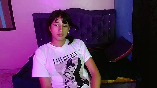 kitty_Gothic Chat XXX in diretta